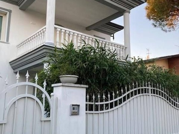 casa indipendente in vendita a Forte dei Marmi