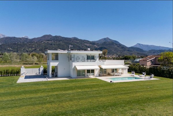 casa indipendente in vendita a Forte dei Marmi