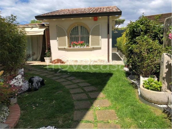 casa indipendente in vendita a Forte dei Marmi
