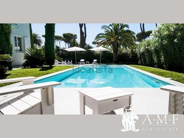 casa indipendente in vendita a Forte dei Marmi in zona Roma Imperiale