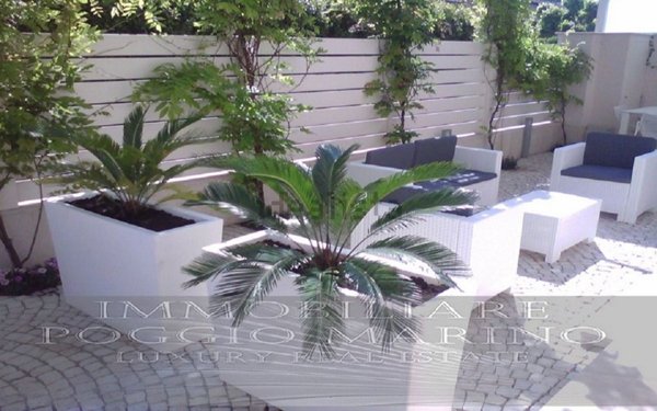 casa indipendente in vendita a Forte dei Marmi in zona Vittoria Apuana