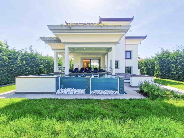 casa indipendente in vendita a Forte dei Marmi