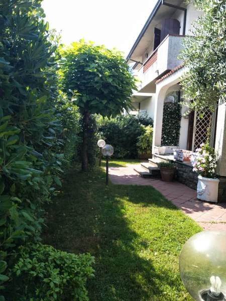 casa indipendente in vendita a Forte dei Marmi