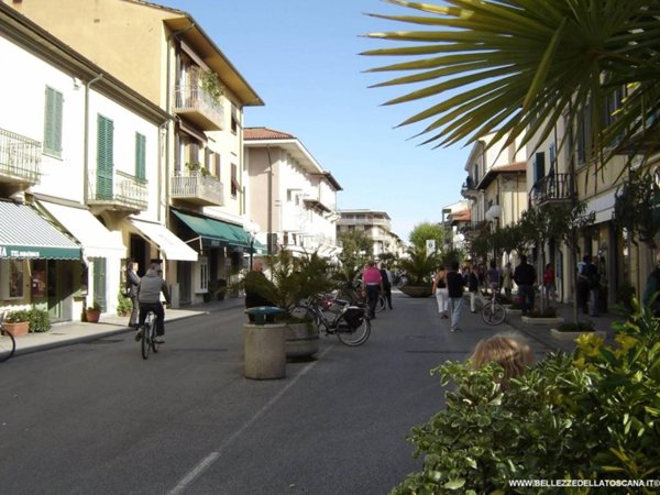 negozio in vendita a Forte dei Marmi