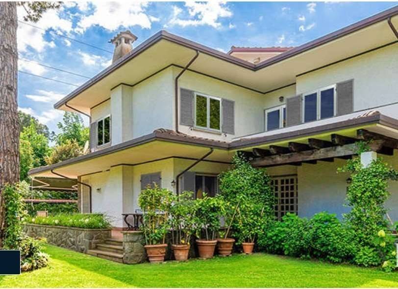 casa indipendente in vendita a Forte dei Marmi