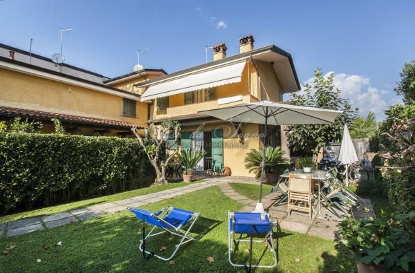 casa indipendente in vendita a Forte dei Marmi