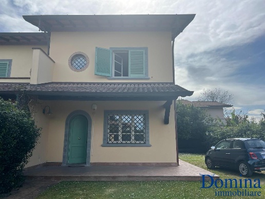 casa indipendente in vendita a Forte dei Marmi