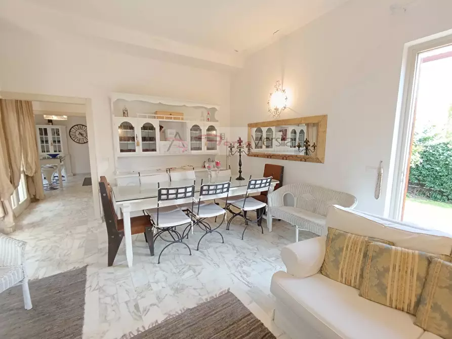 casa indipendente in vendita a Forte dei Marmi