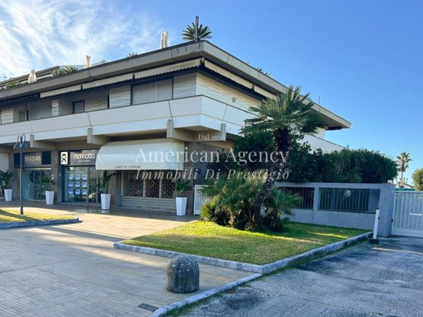 casa indipendente in vendita a Forte dei Marmi