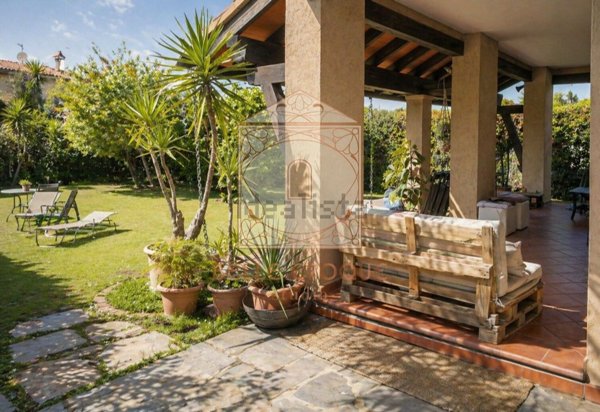 casa indipendente in vendita a Forte dei Marmi