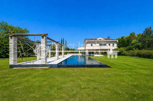 casa indipendente in vendita a Forte dei Marmi