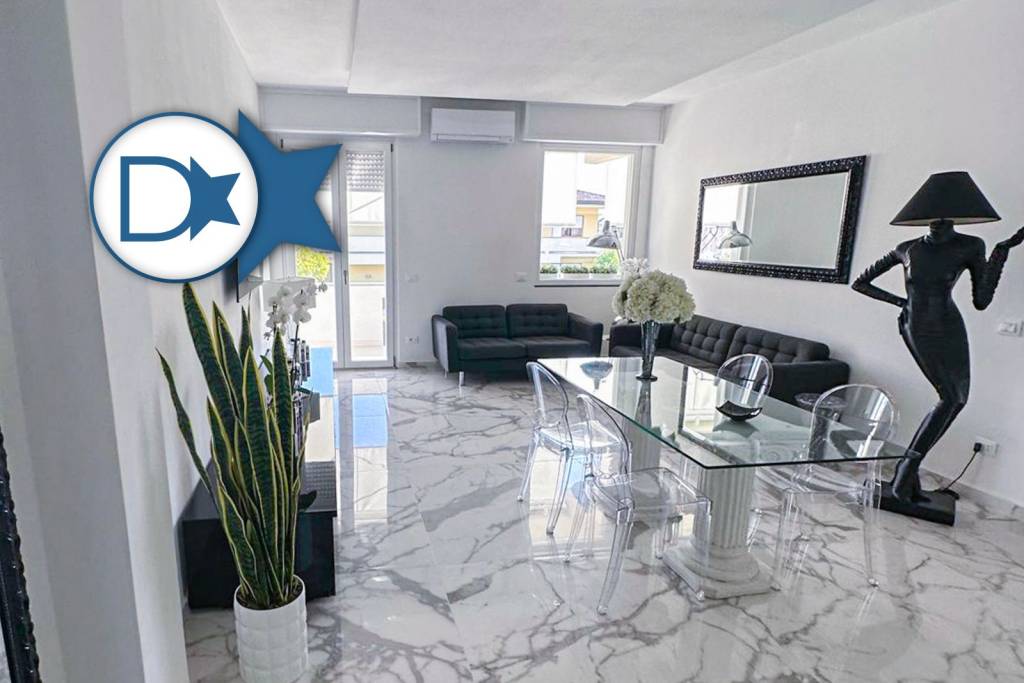 appartamento in vendita a Forte dei Marmi in zona Vittoria Apuana