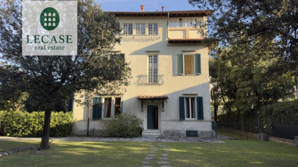 casa indipendente in vendita a Forte dei Marmi