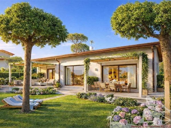casa indipendente in vendita a Forte dei Marmi in zona Roma Imperiale