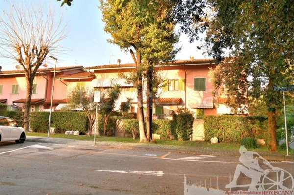 casa indipendente in vendita a Forte dei Marmi