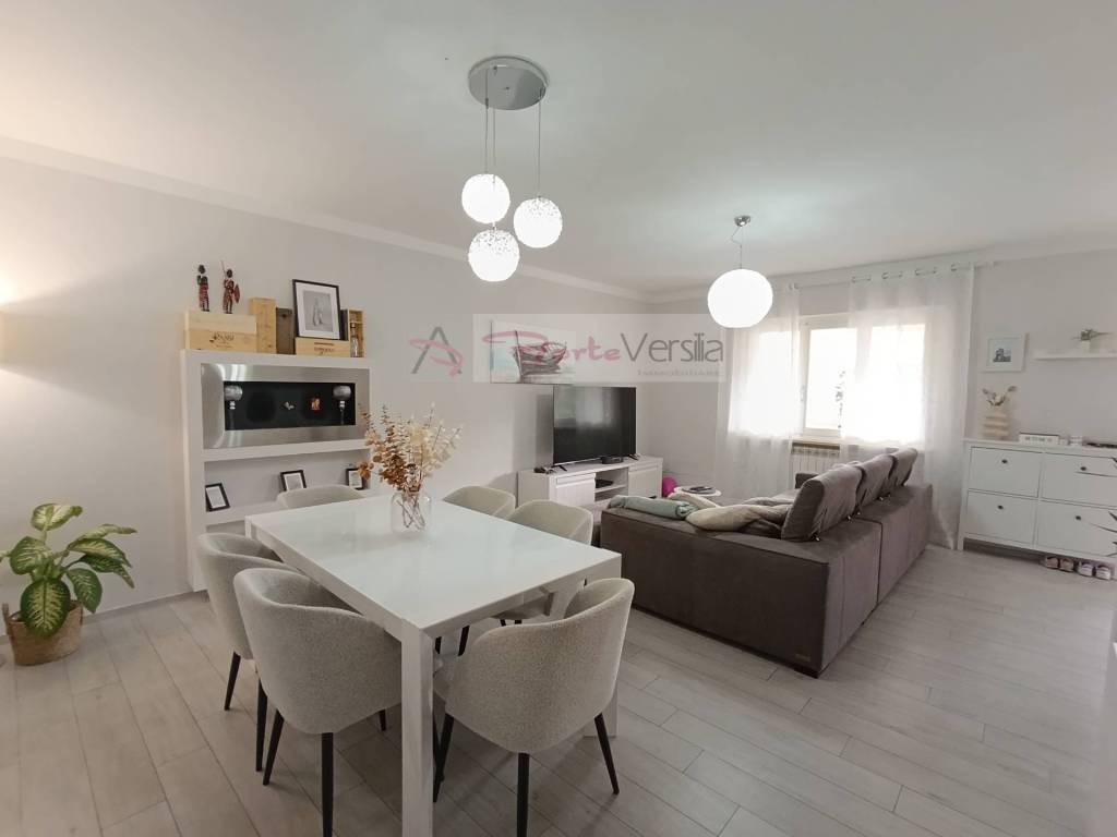casa indipendente in vendita a Forte dei Marmi in zona Vaiana