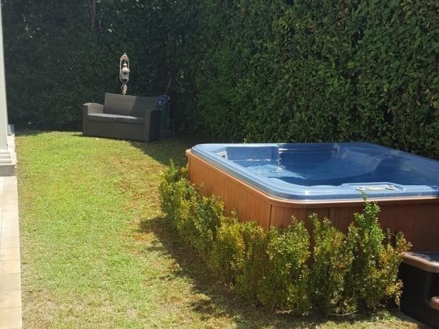 casa indipendente in vendita a Forte dei Marmi