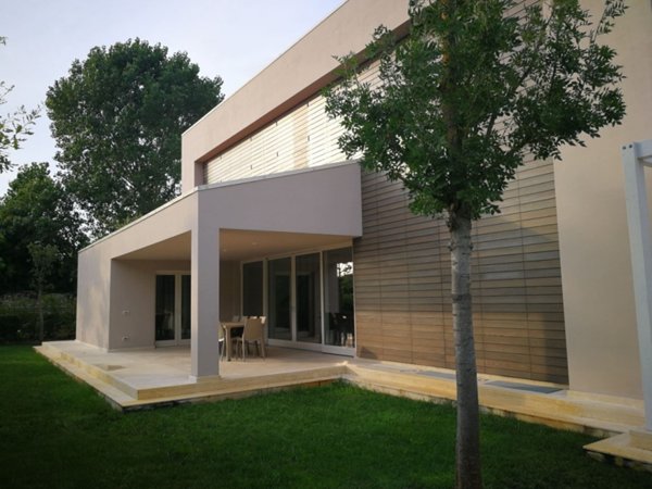 casa indipendente in vendita a Forte dei Marmi