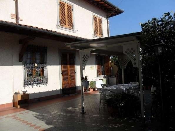 casa indipendente in vendita a Forte dei Marmi