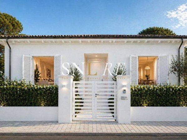 casa indipendente in vendita a Forte dei Marmi
