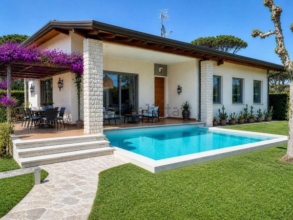 casa indipendente in vendita a Forte dei Marmi