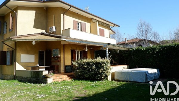 casa indipendente in vendita a Forte dei Marmi