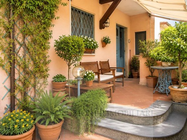 casa indipendente in vendita a Forte dei Marmi