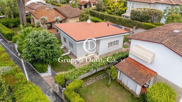 casa indipendente in vendita a Forte dei Marmi