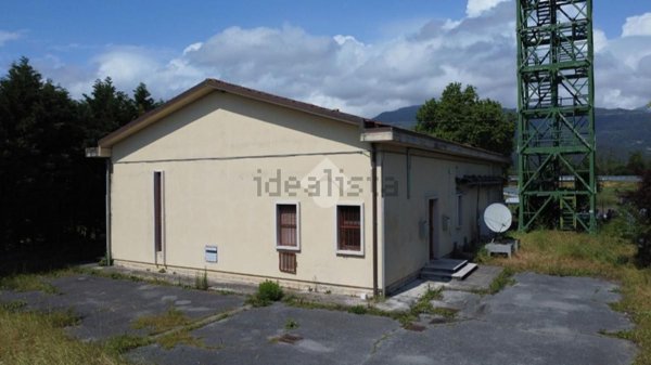 capannone in vendita a Forte dei Marmi