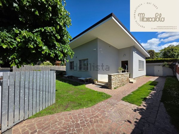 casa indipendente in vendita a Forte dei Marmi