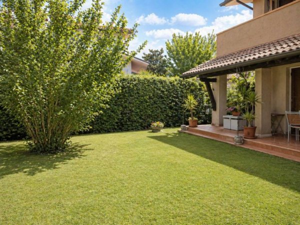 casa indipendente in vendita a Forte dei Marmi