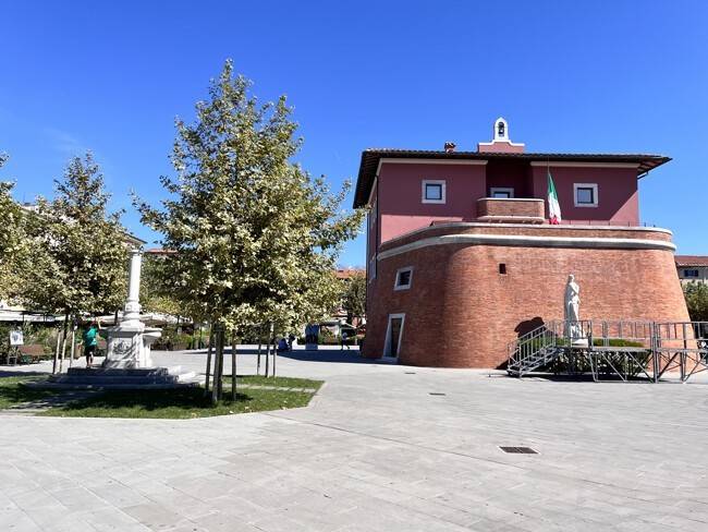 casa indipendente in vendita a Forte dei Marmi