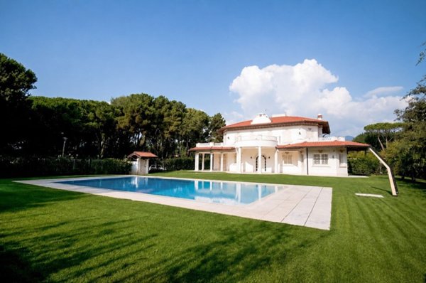 casa indipendente in vendita a Forte dei Marmi