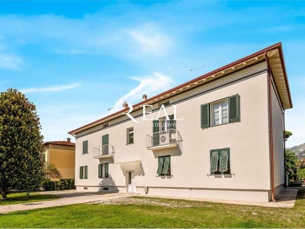 appartamento in vendita a Forte dei Marmi