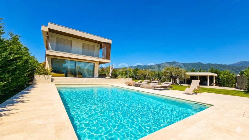 casa indipendente in vendita a Forte dei Marmi