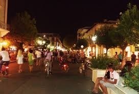 locale commerciale in vendita a Forte dei Marmi