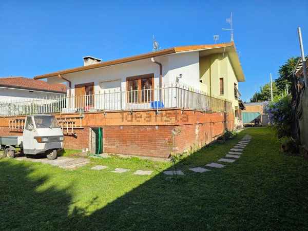casa indipendente in vendita a Forte dei Marmi