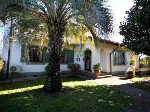 casa indipendente in vendita a Forte dei Marmi