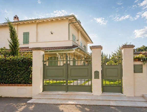 casa indipendente in vendita a Forte dei Marmi