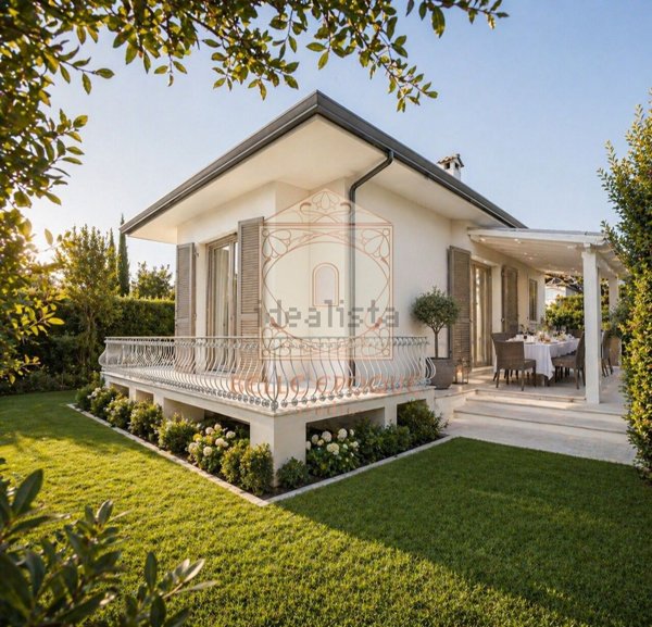 casa indipendente in vendita a Forte dei Marmi