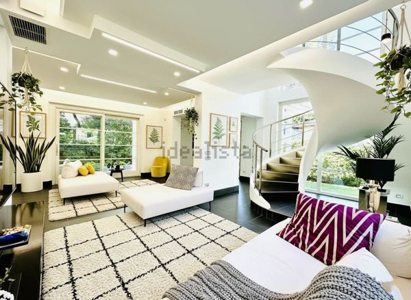 casa indipendente in vendita a Forte dei Marmi in zona Roma Imperiale