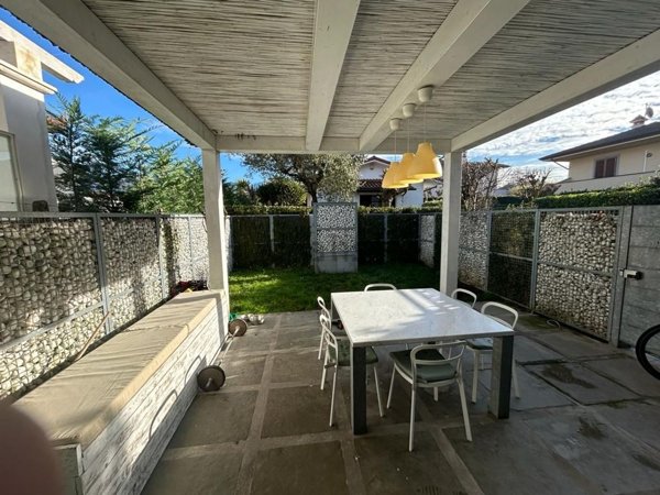 casa indipendente in vendita a Forte dei Marmi