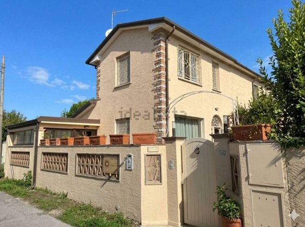 casa indipendente in vendita a Forte dei Marmi