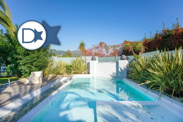 casa indipendente in vendita a Forte dei Marmi in zona Vittoria Apuana