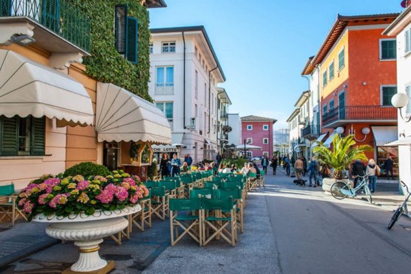 casa indipendente in vendita a Forte dei Marmi