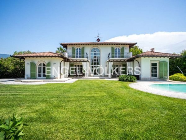 casa indipendente in vendita a Forte dei Marmi