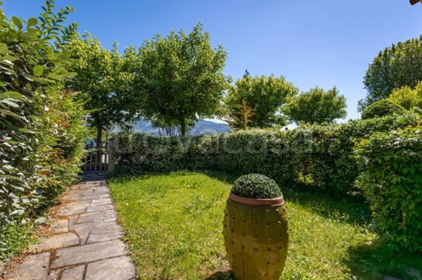 casa indipendente in vendita a Forte dei Marmi