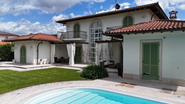 casa indipendente in vendita a Forte dei Marmi