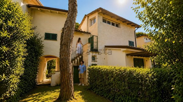 appartamento in vendita a Forte dei Marmi in zona Vittoria Apuana