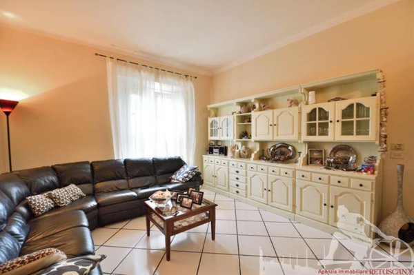casa indipendente in vendita a Forte dei Marmi in zona Vaiana